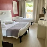 莱斯埃尔塞昂斯酒店 3* 勒拉旺杜