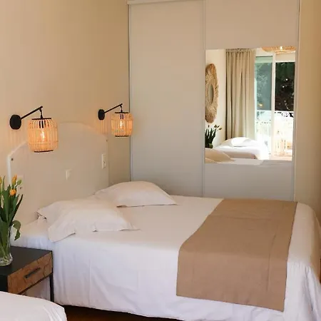 Les Alcyons Hotel