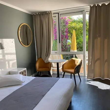 Les Alcyons 3* Le Lavandou