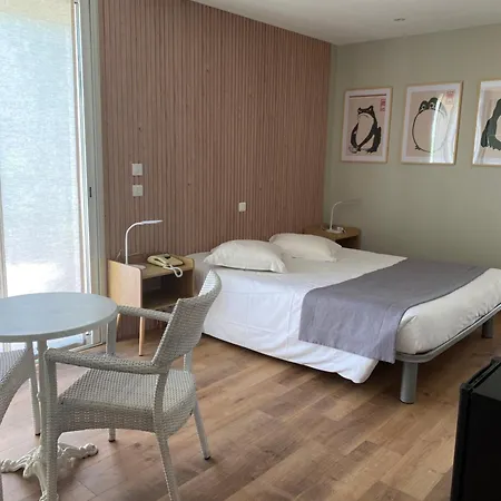 Les Alcyons Отель 4*