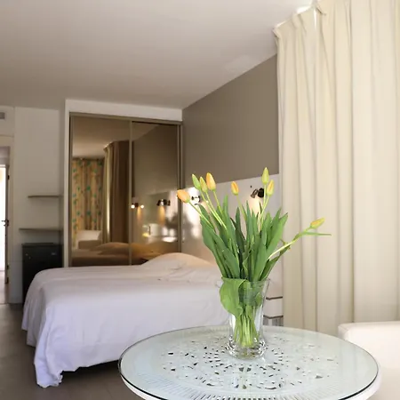 Les Alcyons 3* Le Lavandou
