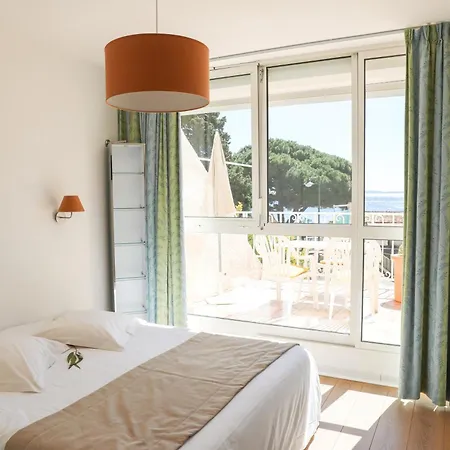 Les Alcyons ル・ラヴァンドゥー